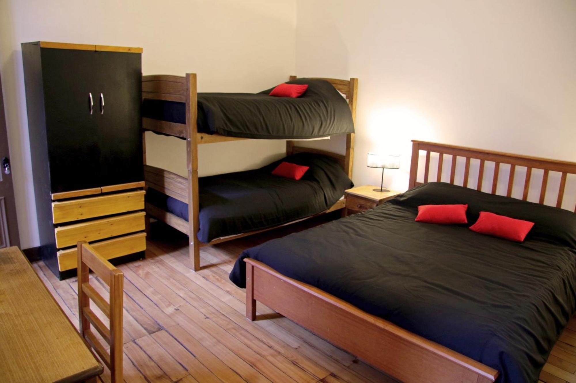 Hostal Irreal Сантьяго Экстерьер фото